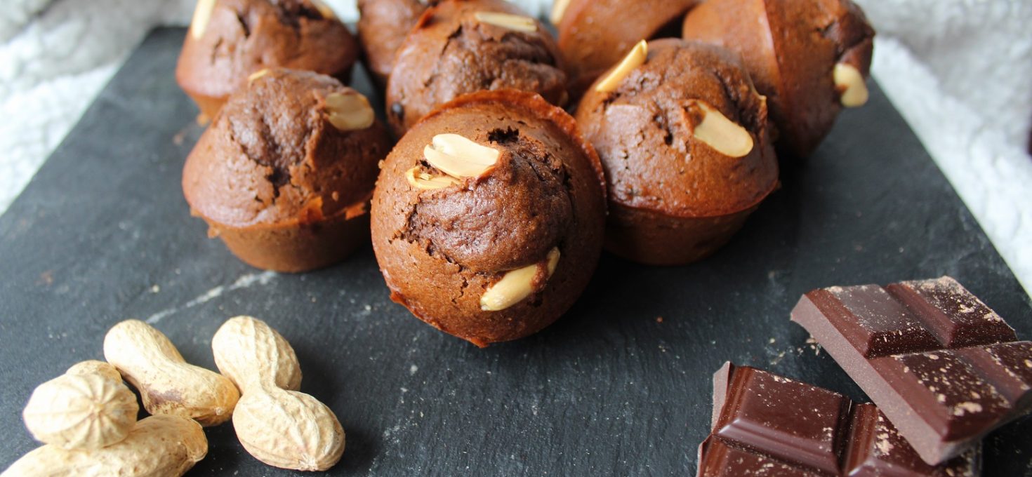 Muffins au chocolat et cacahuètes