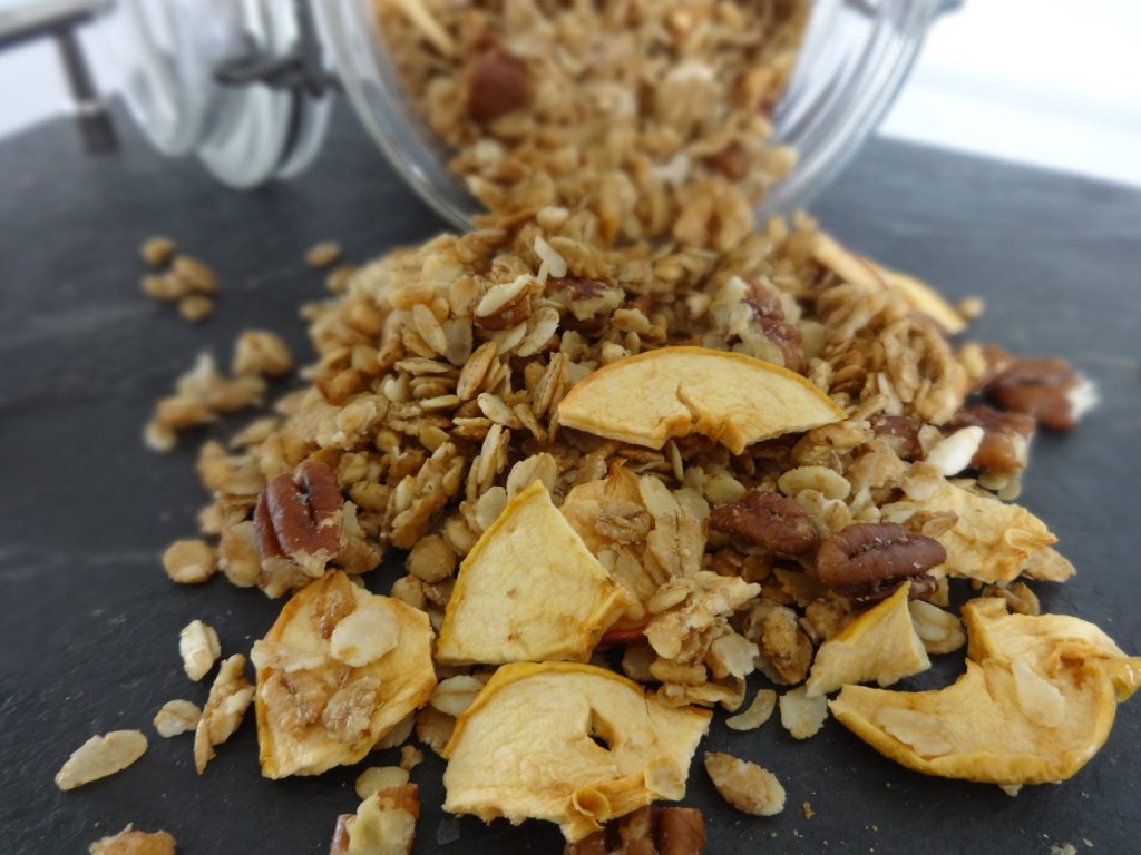 Granolas noix de pécan, sirop d'érable et pomme - Plaisirs Sains et ...