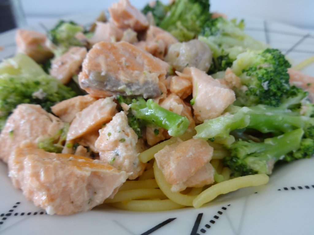 Pâtes au saumon et aux brocolis Plaisirs Sains et Gourmands