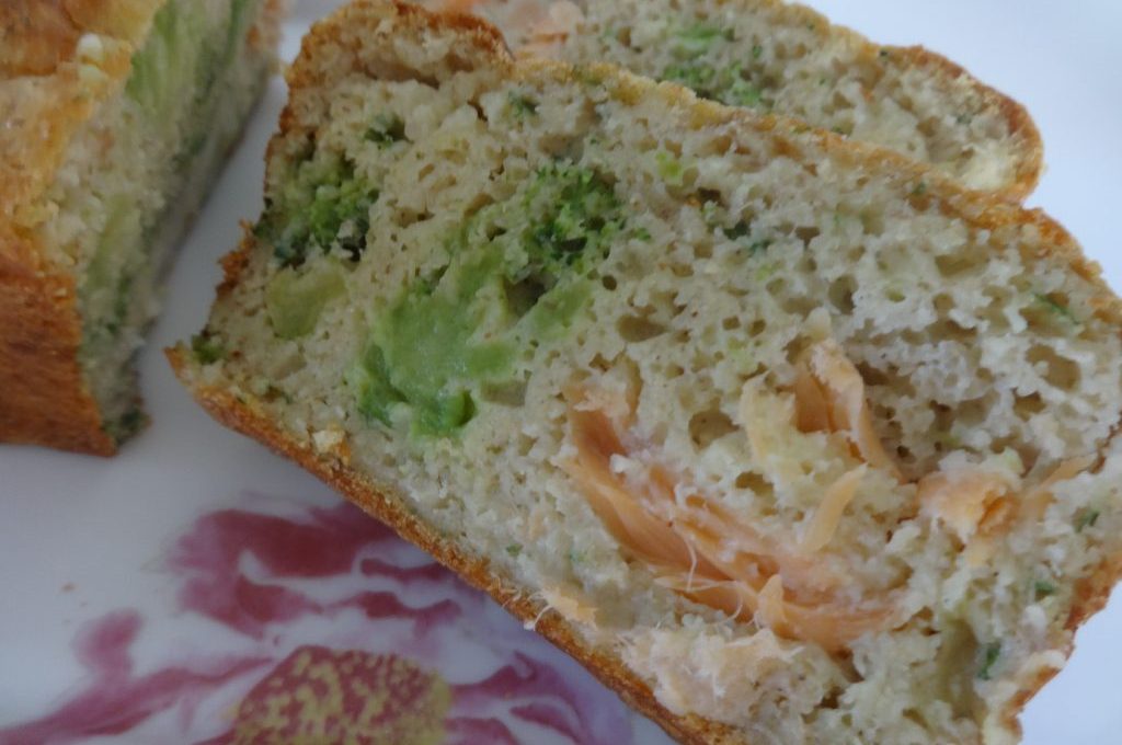 Cake au saumon fumé et brocolis ( sans matière grasse )